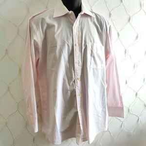 Barneys New York Mens Dress Shirt / Light Pink / 15 1/2 - 32